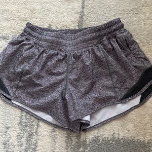 Lululemon, size 6, Hotty hot low-rise lined shorts 2.5”